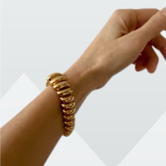 Vintage 1980s Costume Jewelry Gold Tone Link Snake Bracelet - Picture 9 of 13